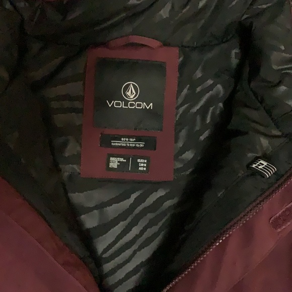 Volcom Snowboard Jacket - Picture 4 of 9